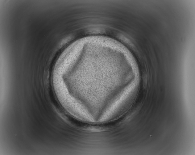 X0000085240490200703301751