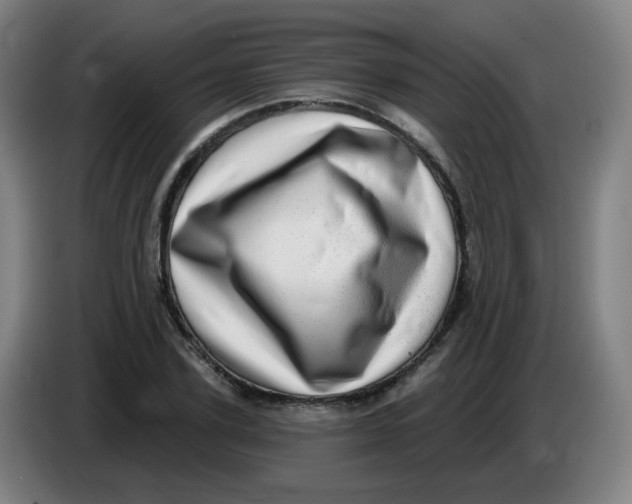 X0000085240931200703301744