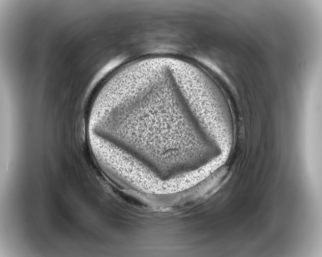 X0000085761317200704091327