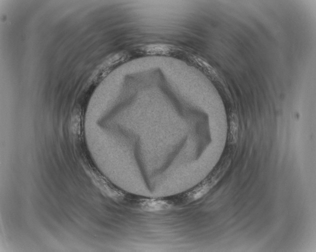 X0000085760379200704131744