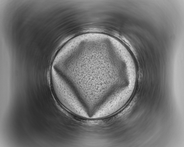 X0000093481433200711020925
