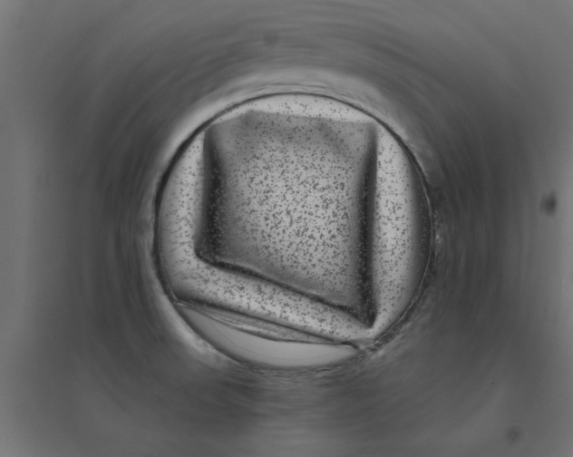 X0000094351523200711241903