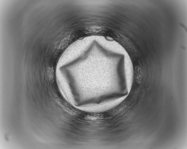 X0000102270563200808151907