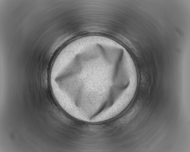 X0000113330782200910131147
