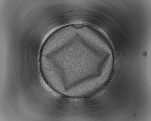 X0000115370947200911241237